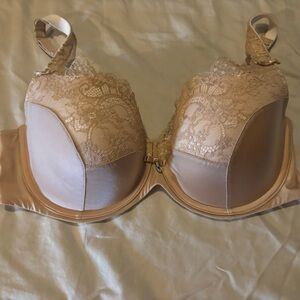 Curvy couture bra 38DDD